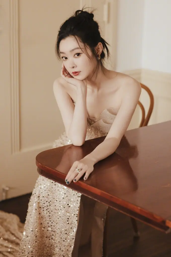 人民网写作界面示例